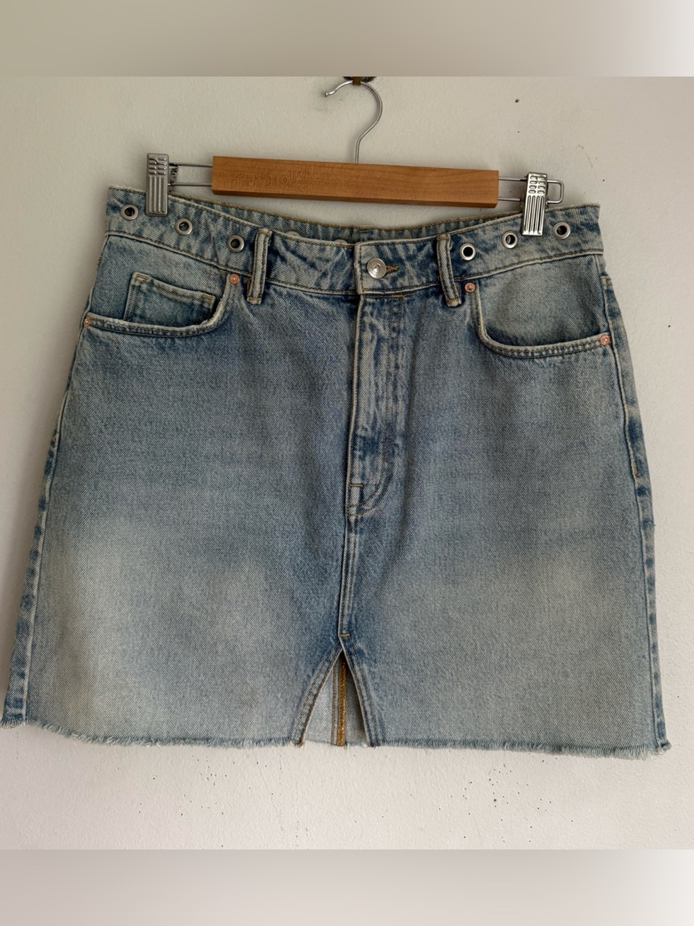 AllSaints Lila Eyelet Grommet Waist Denim Mini Jean Skirt - Picture 3 of 6